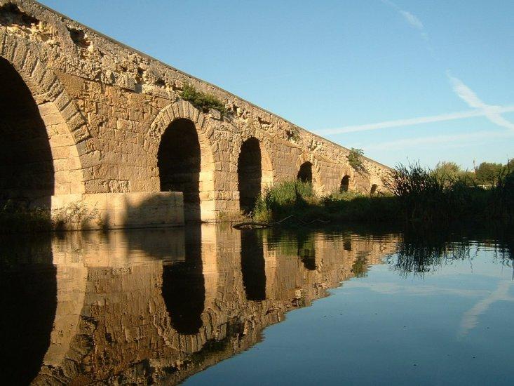 Roman Bridge (Ponte Romano)