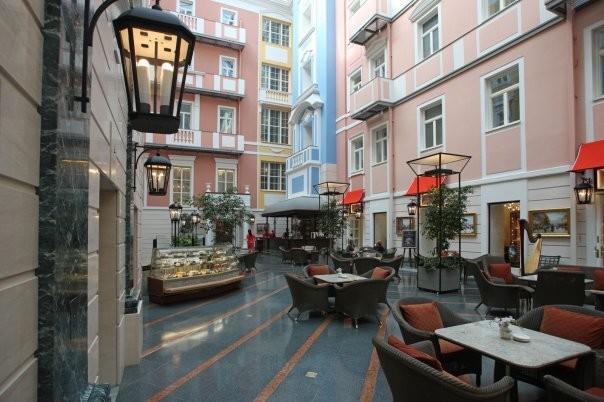 MEZZANINE & DELIZIE BY CIPRIANI CAFÉ