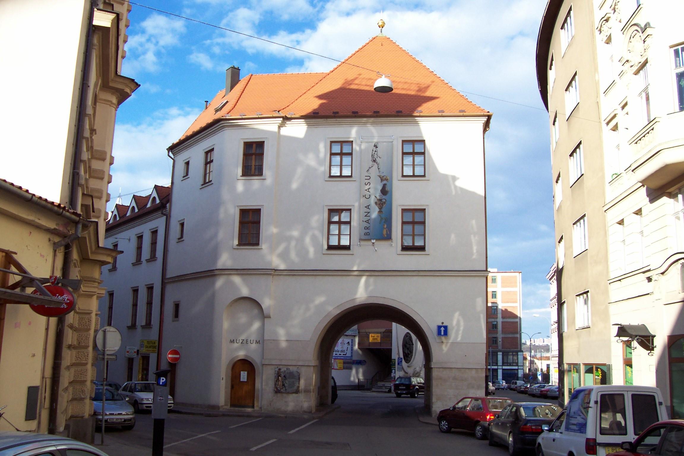 Měnín Gate