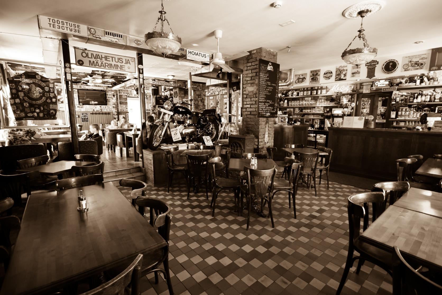 Aleksandri Pub