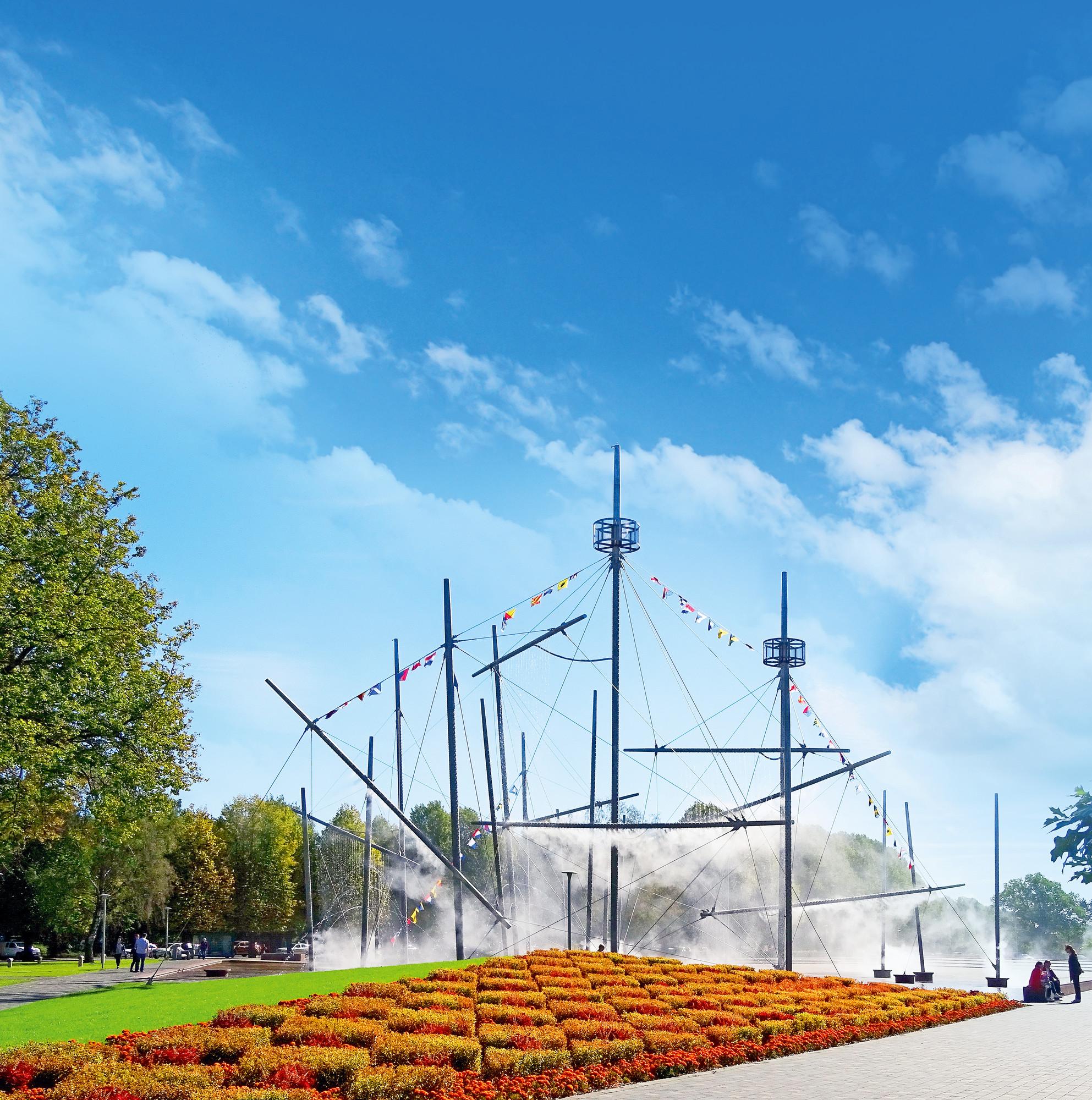 Lielais Square & Frigate Whale Fountain