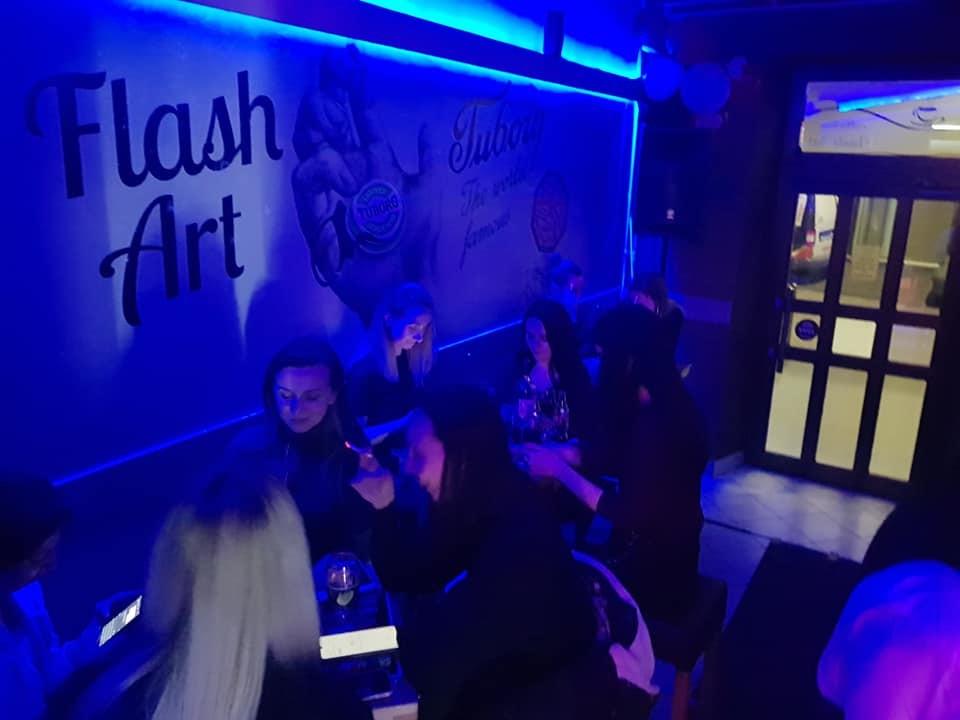 Flash Art Bar