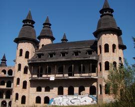 Łapalice Castle