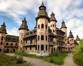 Łapalice Castle - The Derelict Mansion of Kashubia