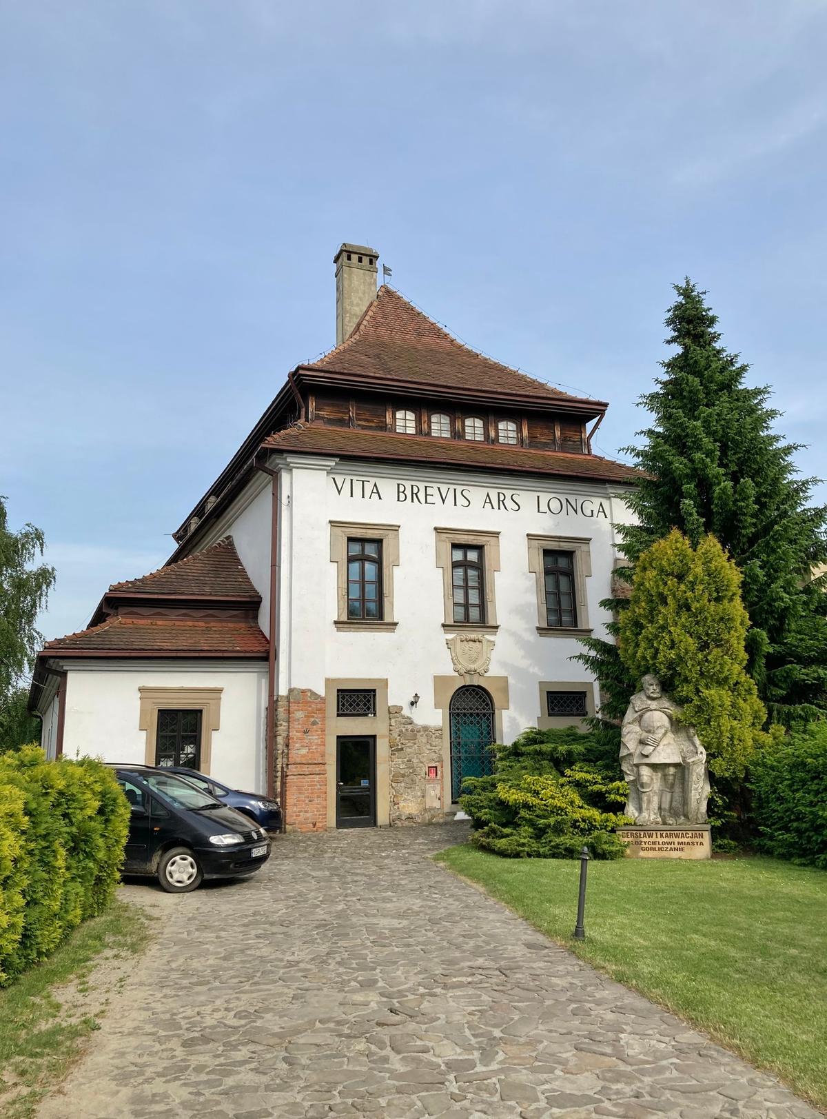 Gallery image