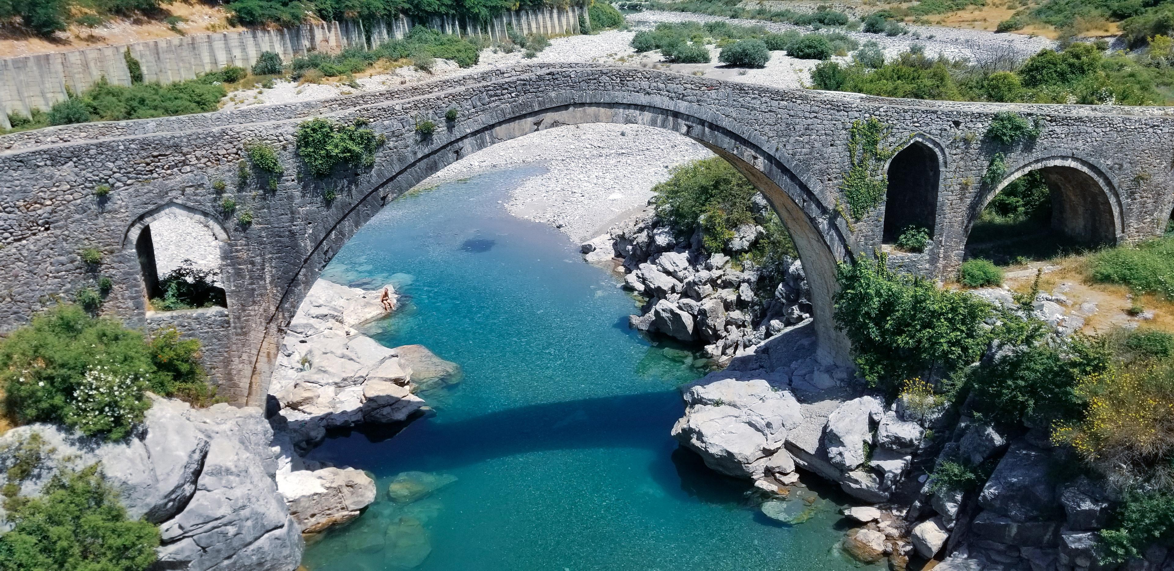 Mesi Bridge