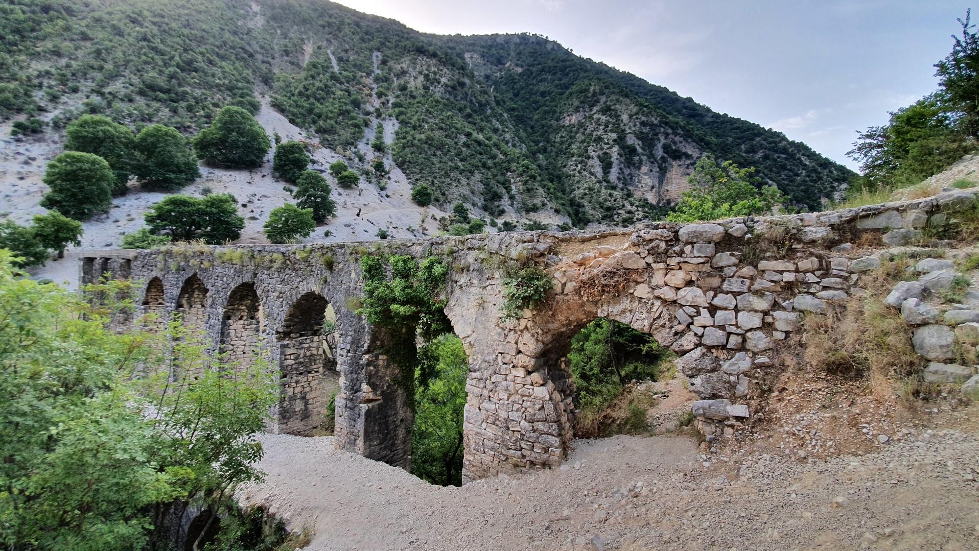 Bënça Aqueduct