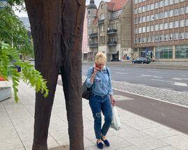 Abakanowicz's '5 Figures'