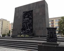 Ghetto Heroes Monument