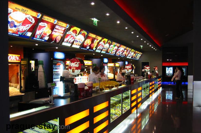 Cinema City Flóra