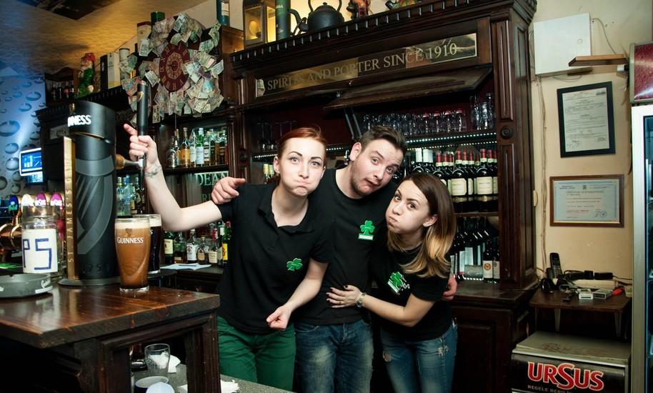 Deane's Irish Pub & Grill