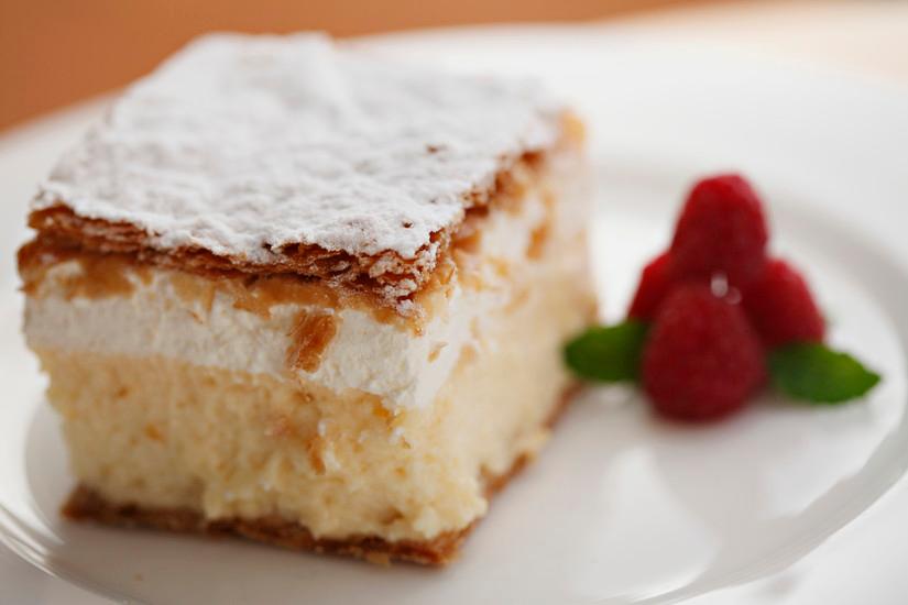 Kremšnita: Bled Cream Cake