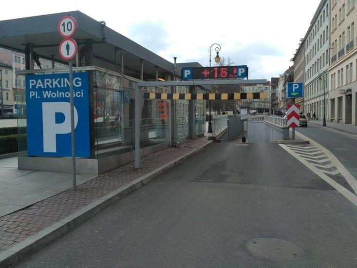 Parking pod Placem Wolności