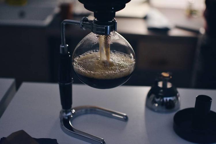 Crooked Nose & Coffee Stories