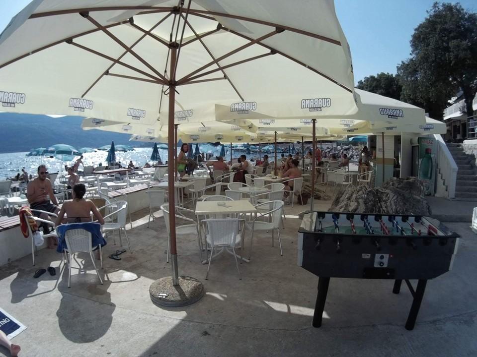 Žaba Beach Bar