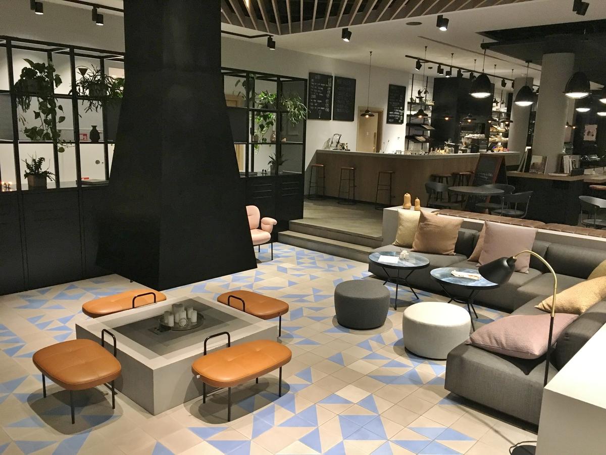 Gallery image