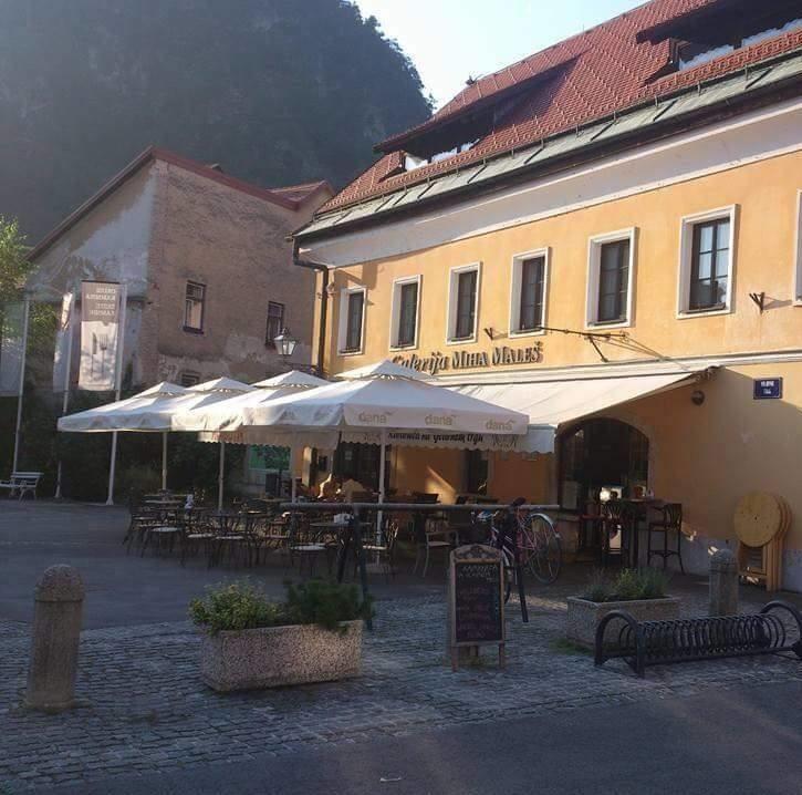 Kavarna Na Glavnem Trgu