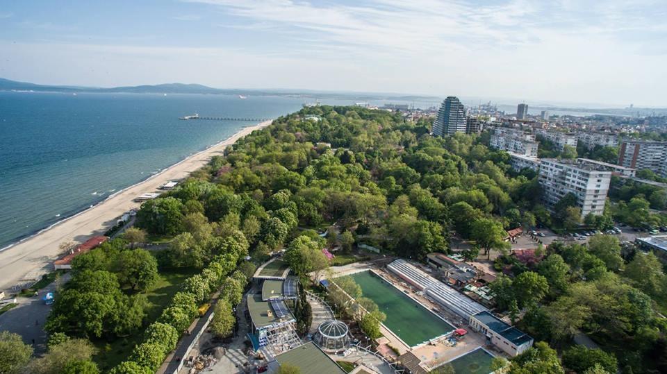 Flora Swimming Complex