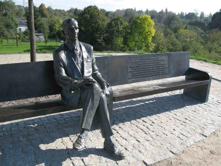 Jan Karski Memorial Mound