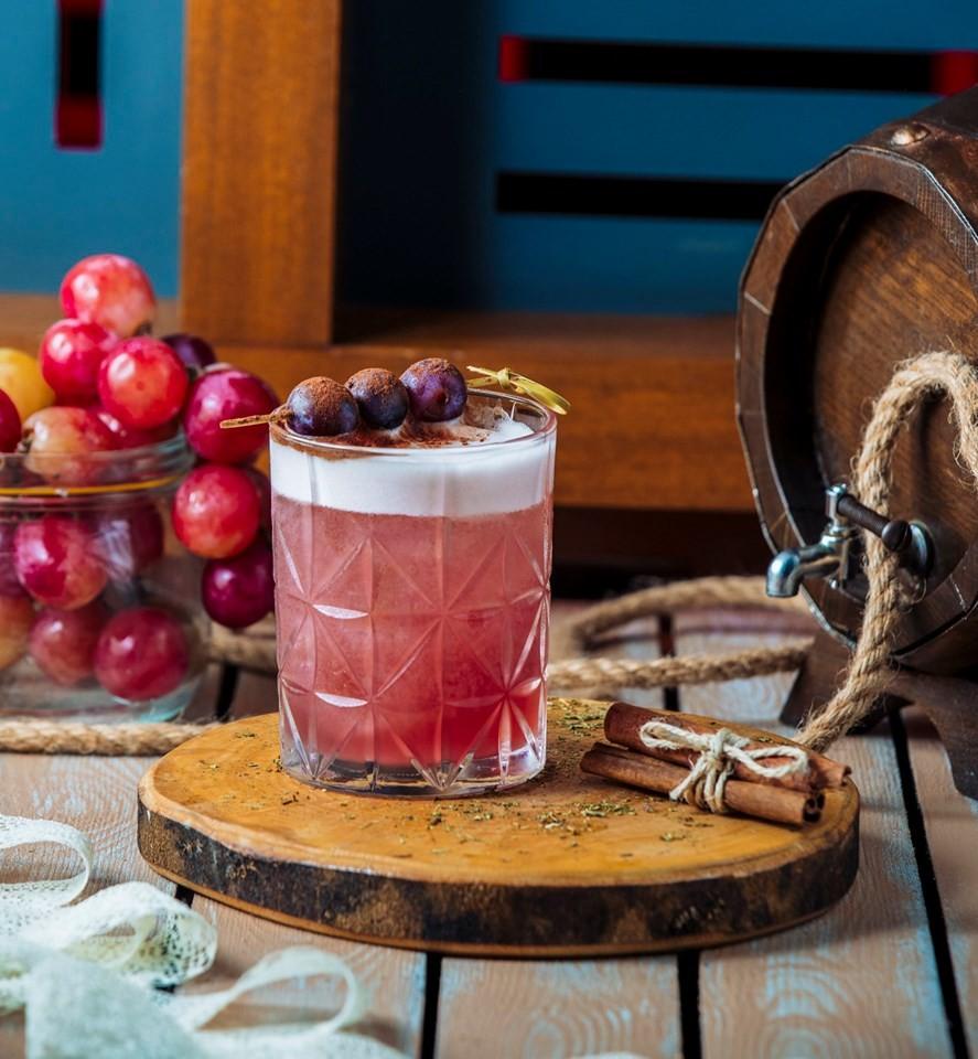 Razzmatazz Cocktail Bar & Lounge