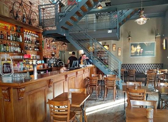 Le Bistro