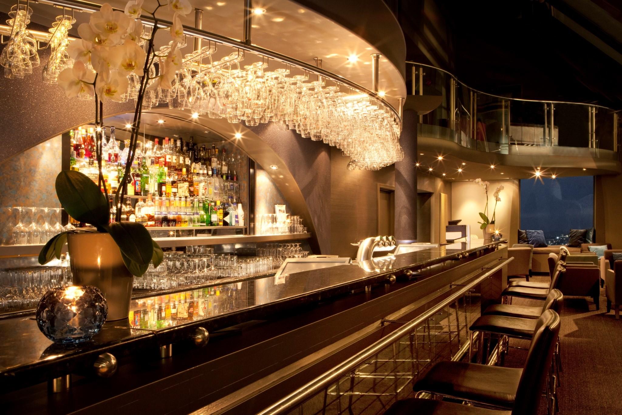 34th Restaurant & Bar