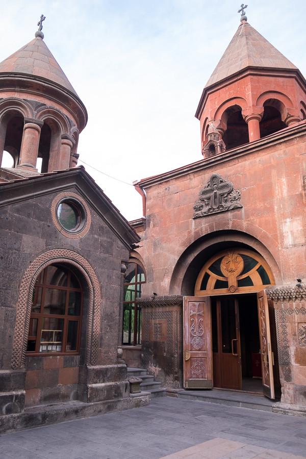 Zoravor Surp Astvatsatsin Church