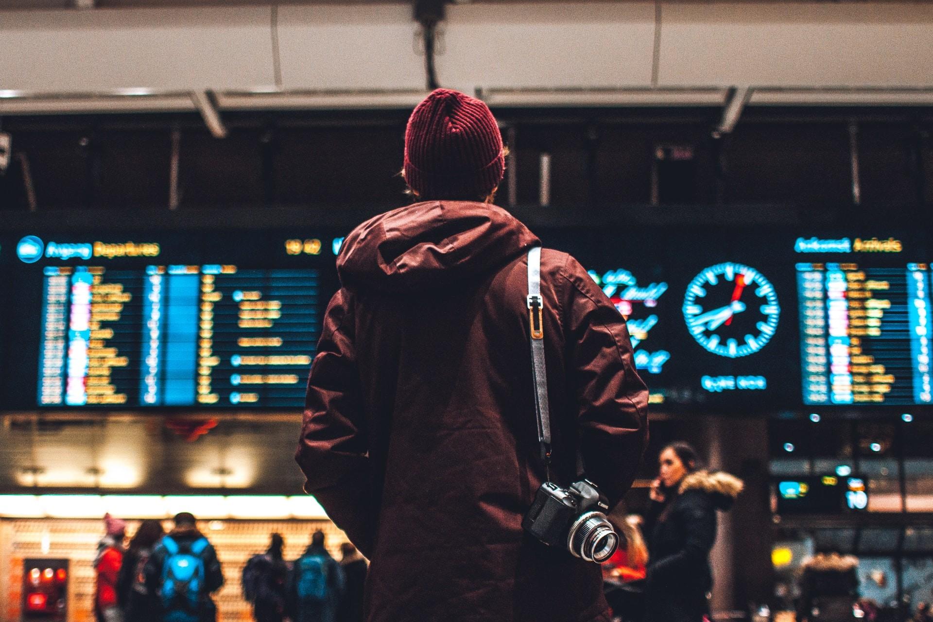 4 Tips to Keep Digital-Safe While Travelling