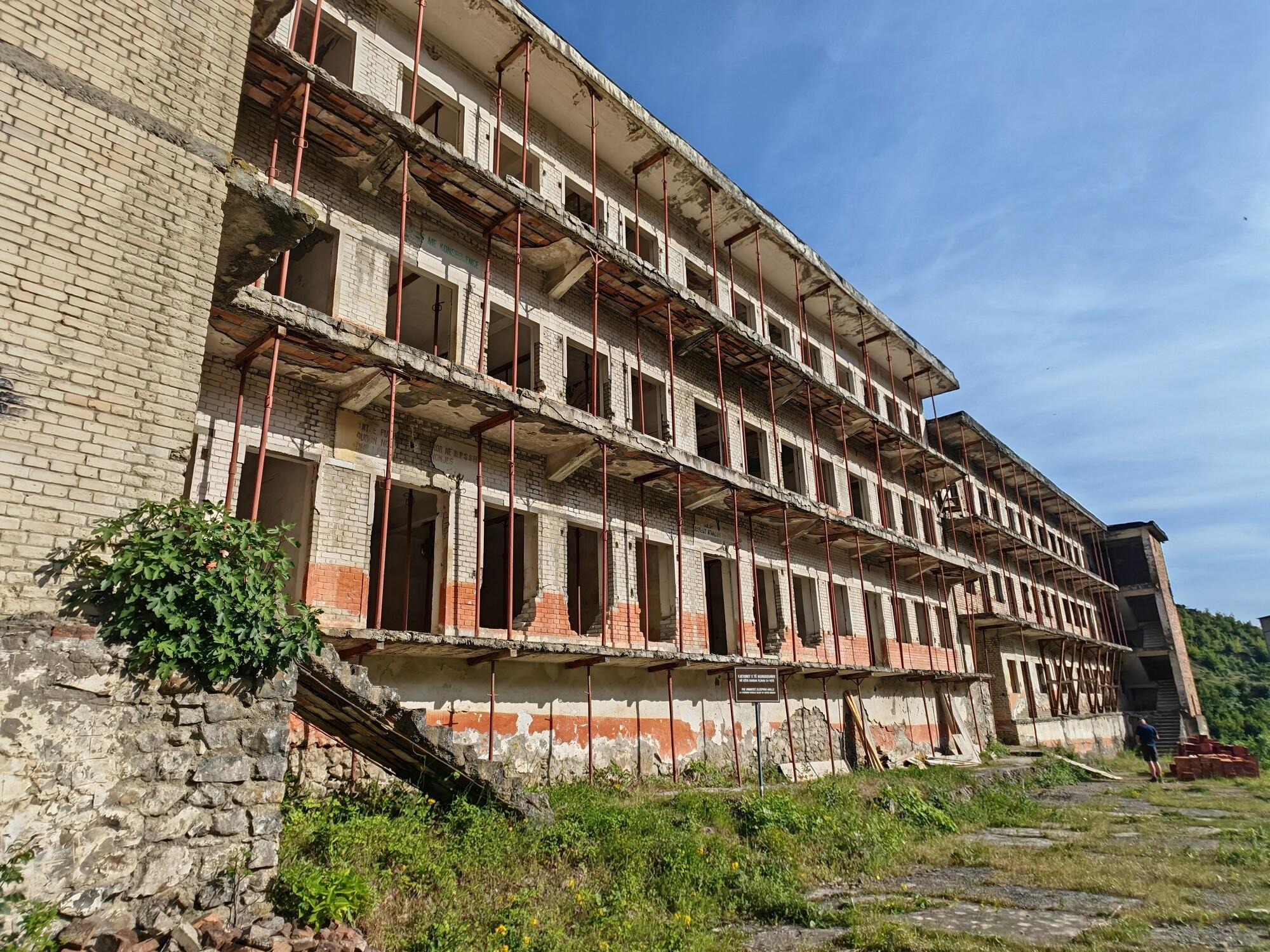Spaç Prison memorial site