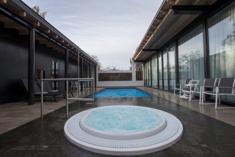 Bron Apart Sauna Hotel